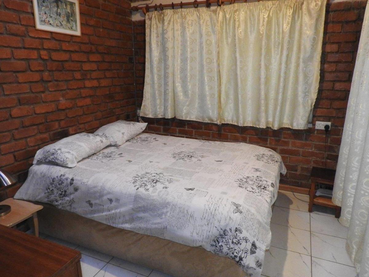 Madrugada Villa Mutare Buitenkant foto